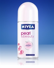  Nivea Bayan Pearl & Beauty Roll On resmi